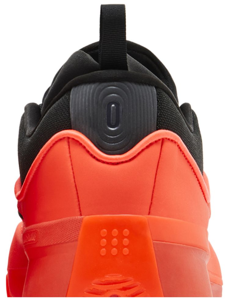 Dame 9 Solar Red