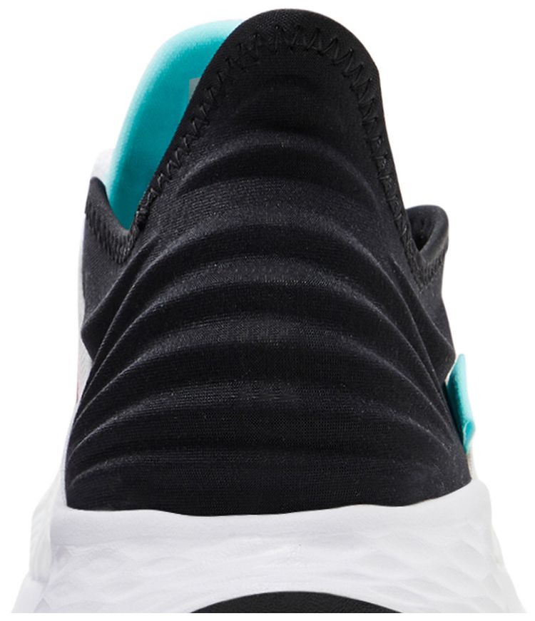 New Balance Wmns Fresh Foam Roav White Black Surf