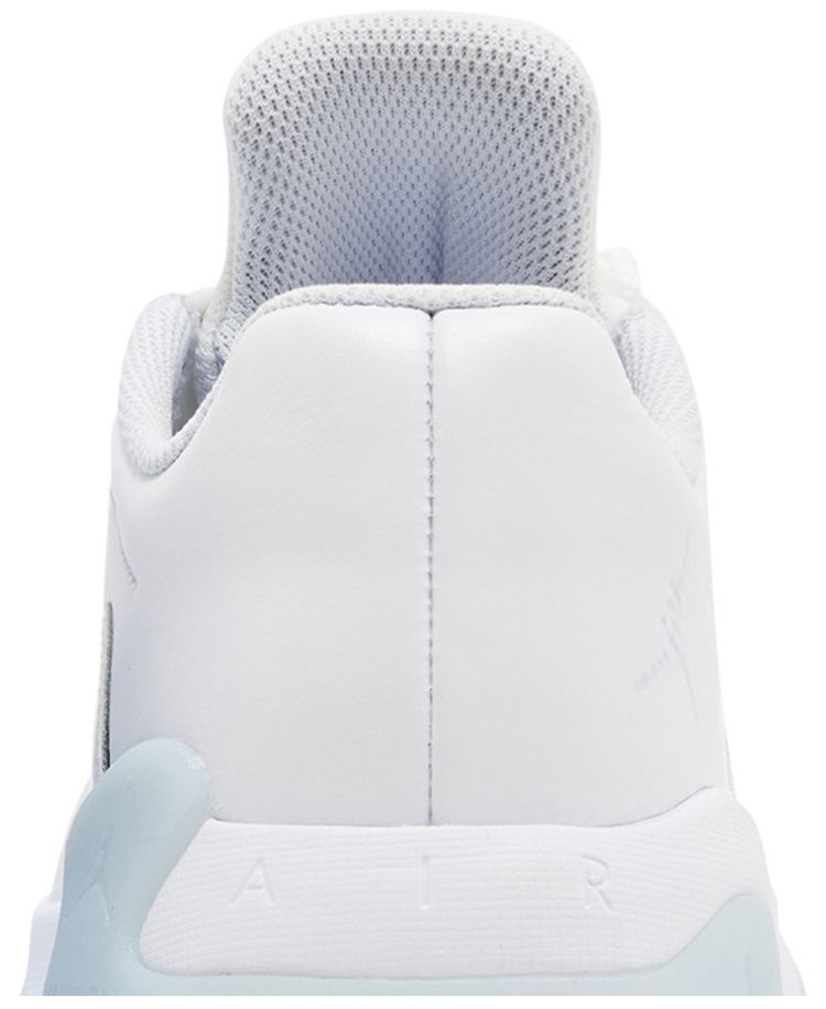 Wmns Air Jordan 11 CMFT Low White Ice Blue