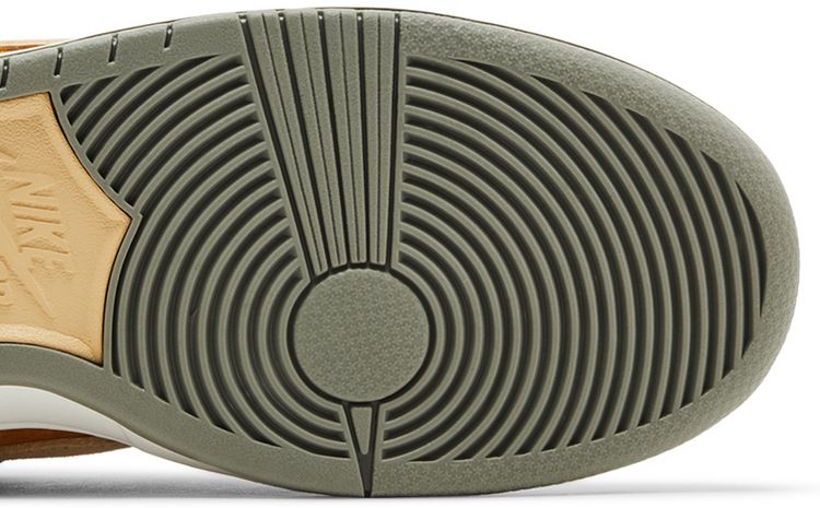 Nike Dunk Low SB Light Carbon Monarch