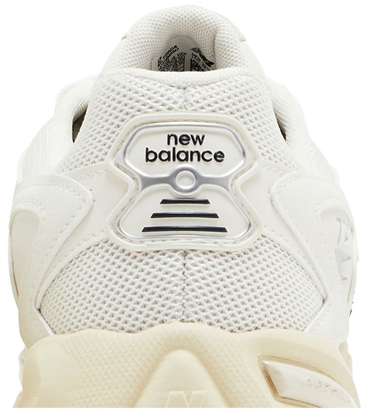 New Balance 725v1 Sea Salt Phantom Bone