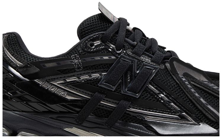 1906A Black