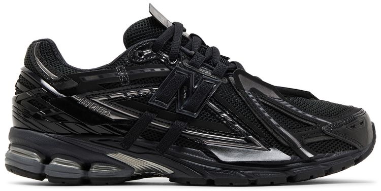 1906A Black