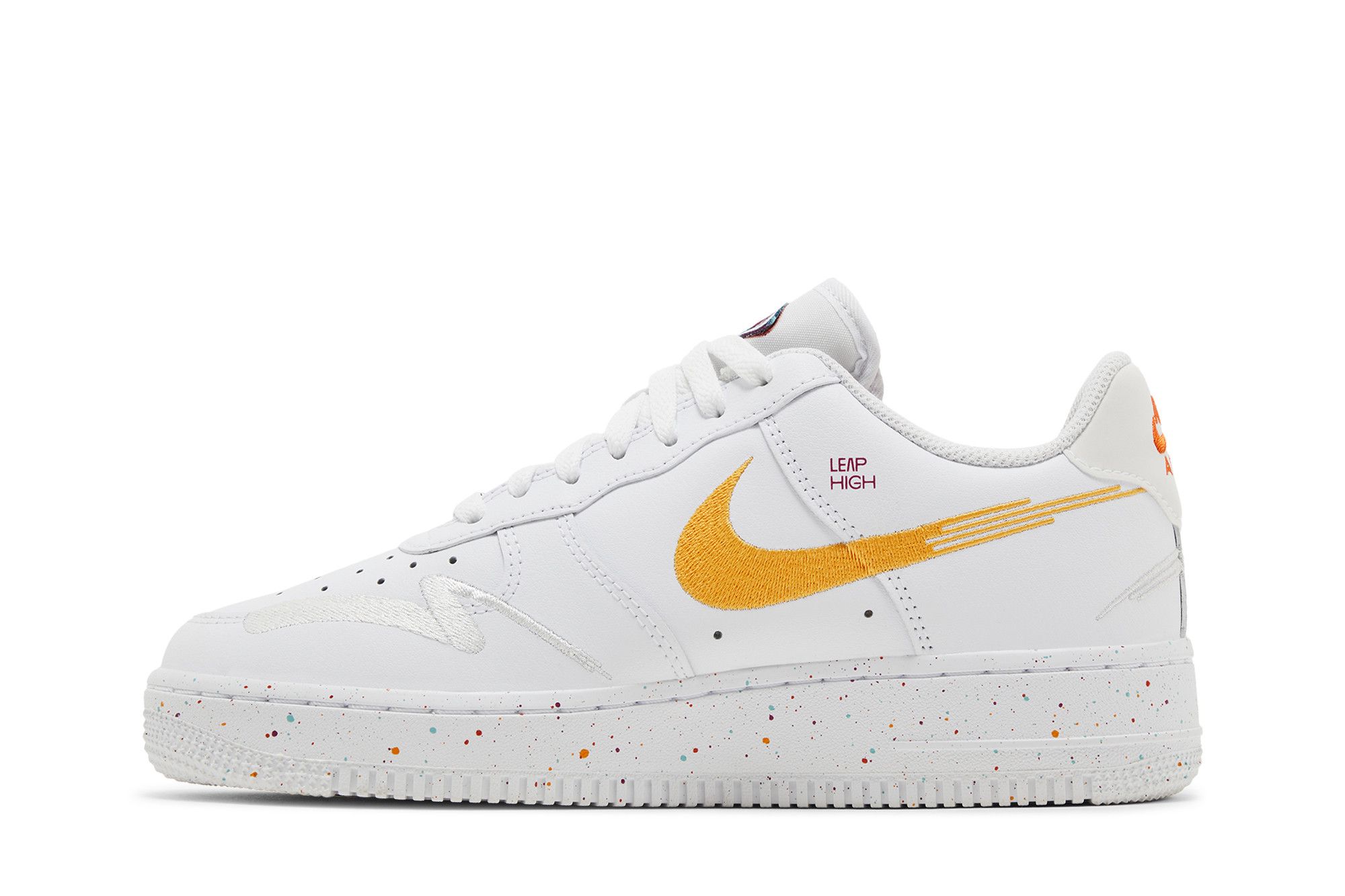 Buy Wmns Air Force 1 '07 LX 'Leap High' - FD4622 131 | GOAT