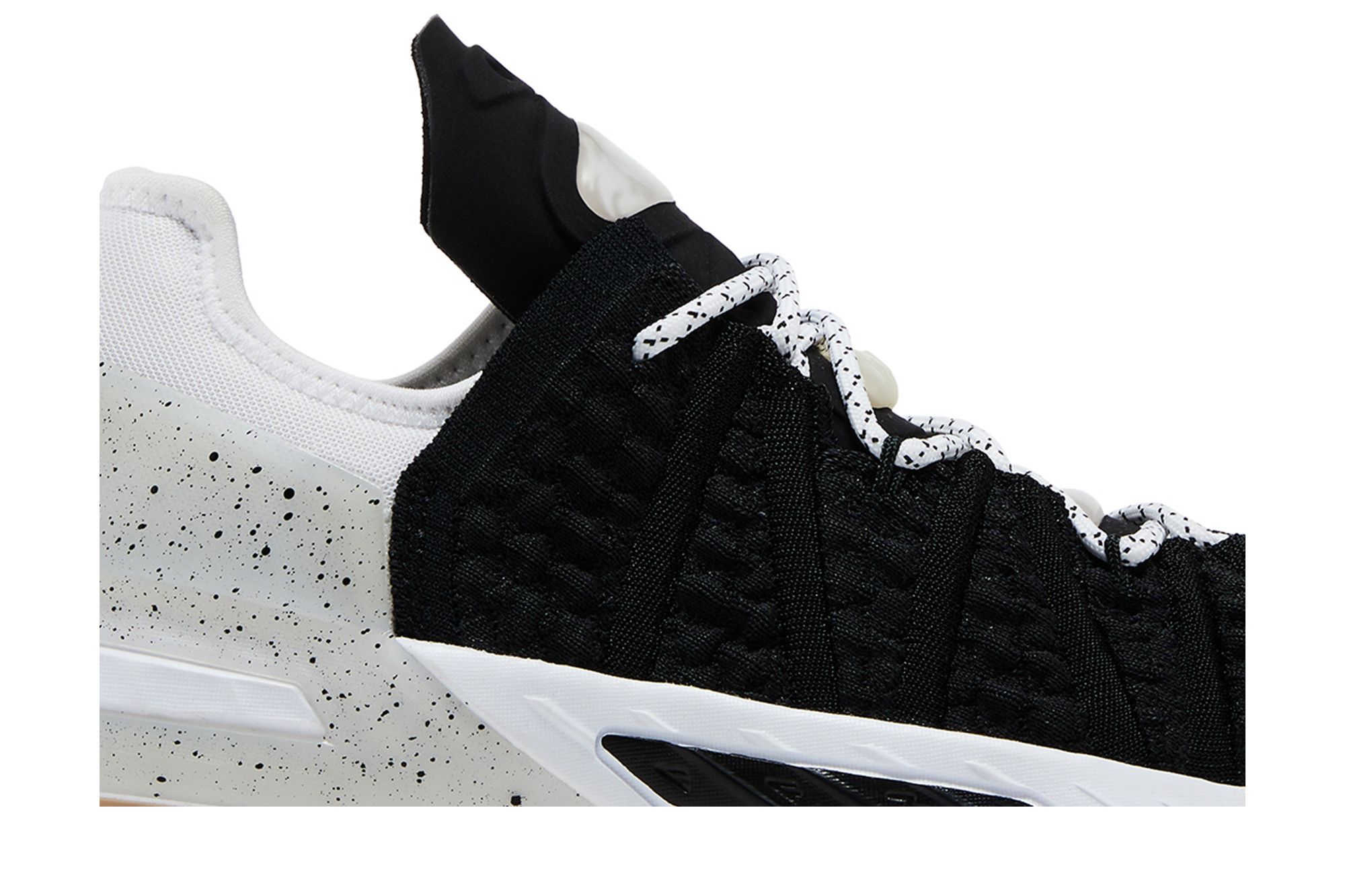 公式正規品!★鑑定士認定★LEBRON 18 BLACK WHITE★ Buy LeBron 18 GS 'Black White Gum' - CW2760 007 | GOAT