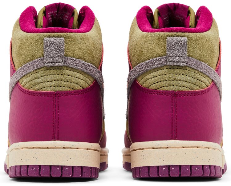 Nike Wmns Dunk High Dynamic Berry