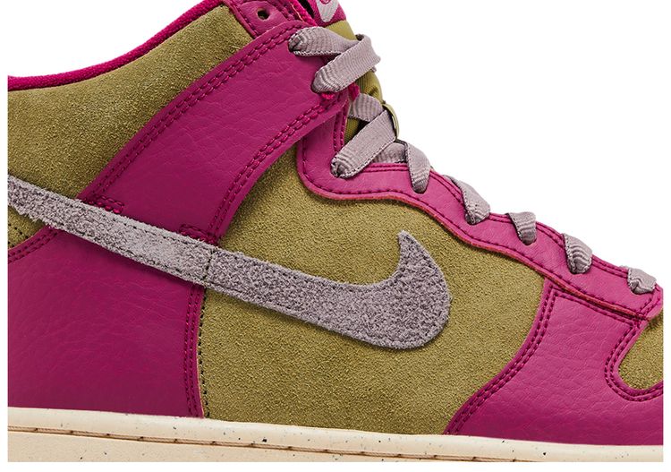 Nike Wmns Dunk High Dynamic Berry