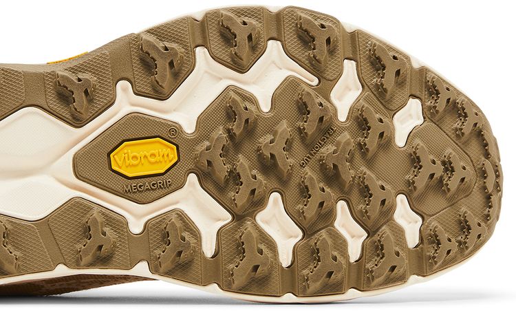 HOKA Speedgoat 5 Vanilla Wheat