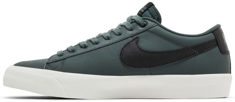 Nike Zoom Blazer Low Pro GT SB Vintage Green