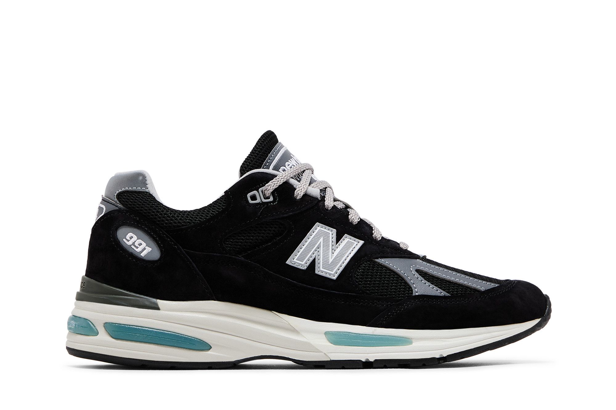 Buy 991v2 Made in England 'Black' - U991BK2 | GOAT