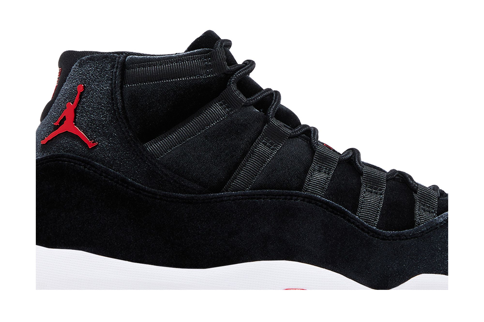 Black velvet 11s deals