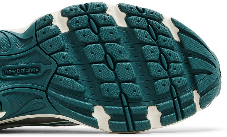 740v2 White Marsh Green