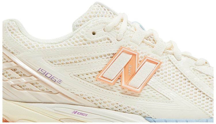 New Balance 1906R Sea Salt Pink Sugar