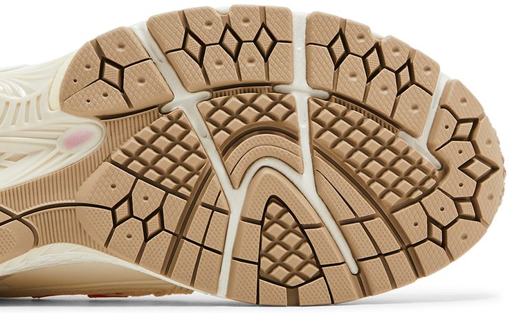 New Balance 1906R Sea Salt Pink Sugar