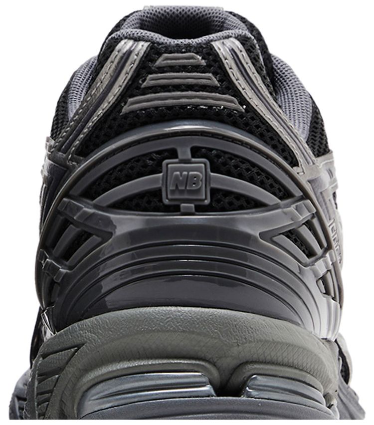 New Balance 1906R Black Silver