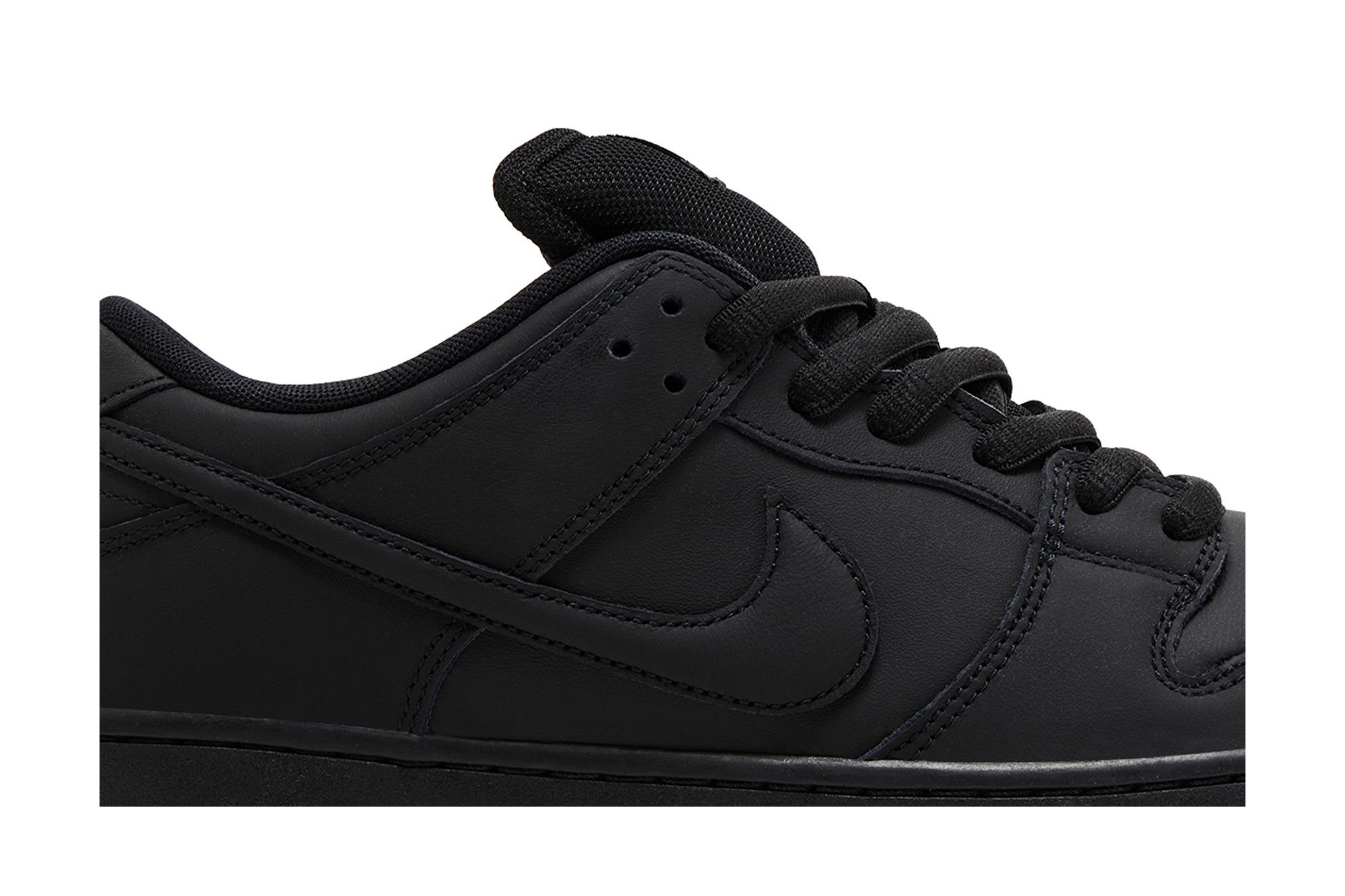 Nike sb dunk triple black cheap