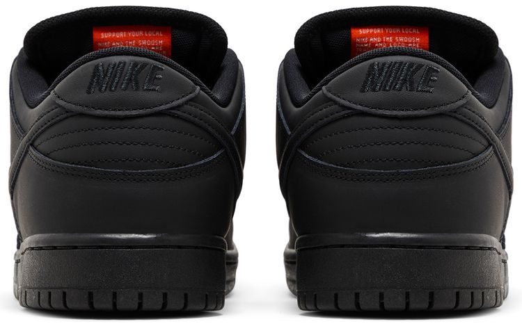 Dunk Low Pro SB Triple Black