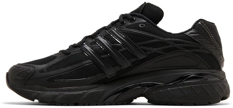 Adistar Cushion Black Scarlet