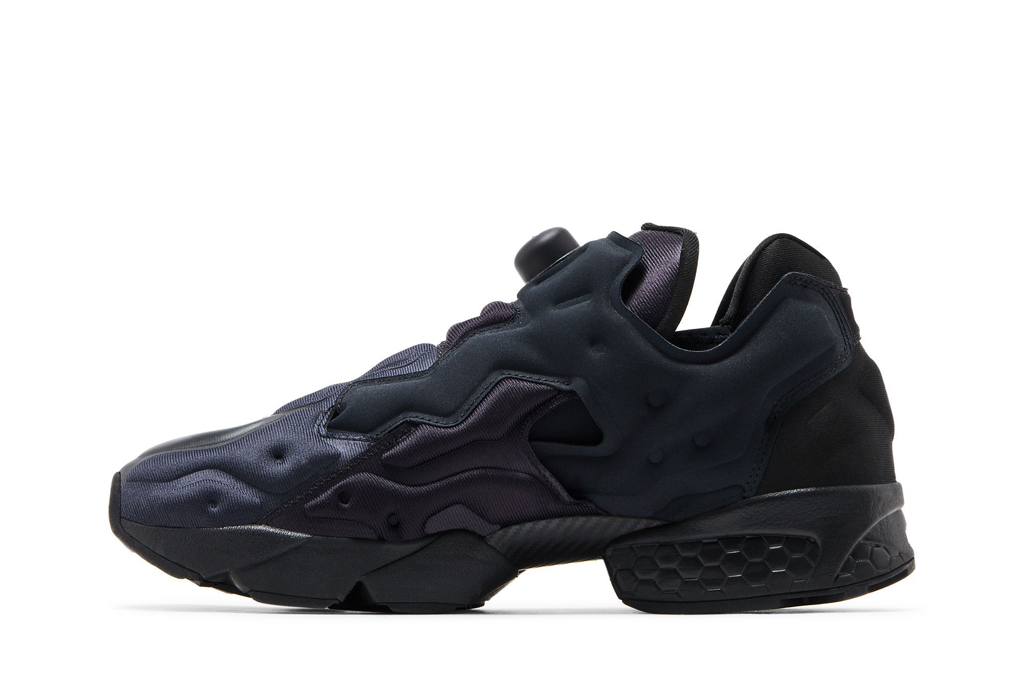 Pump fury all black hot sale