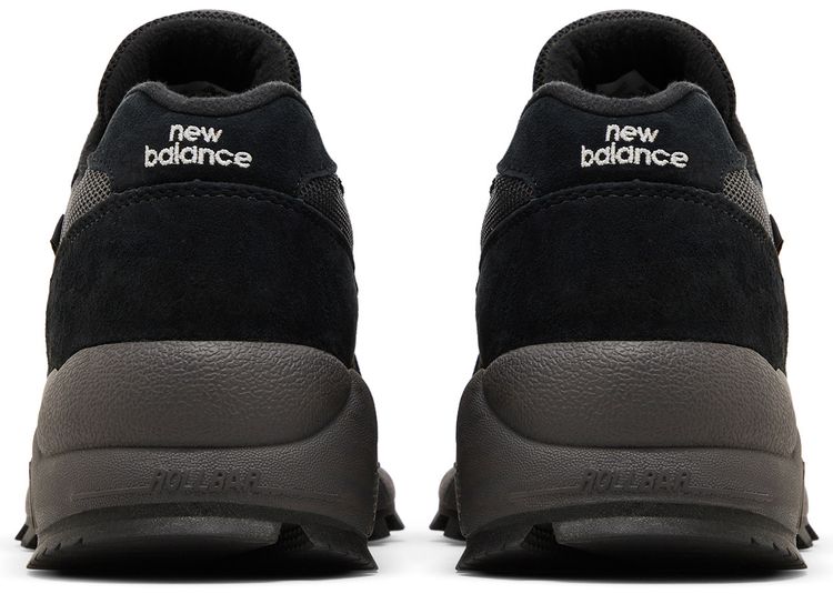 580 GORE TEX Black Magnet