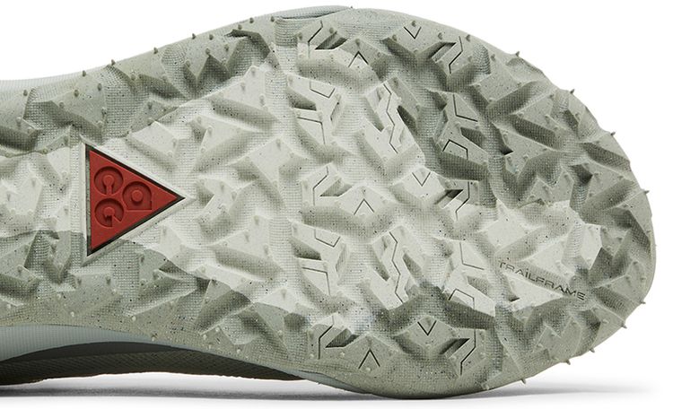 ACG Mountain Fly 2 Low GORE TEX Phantom Light Silver