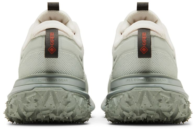 ACG Mountain Fly 2 Low GORE TEX Phantom Light Silver