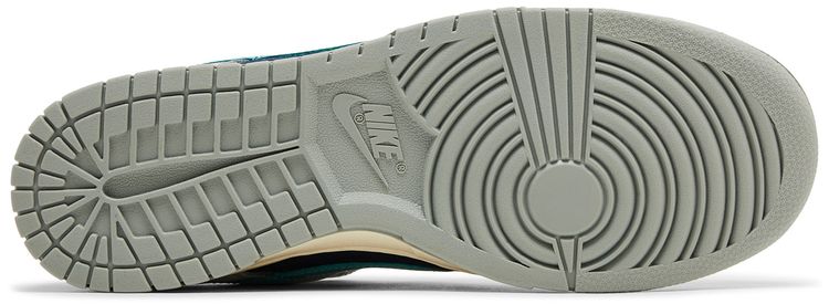 Nike Dunk Low Premium Dark Obsidian Green Frost