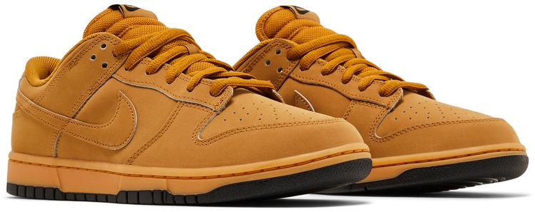 Nike Dunk Low SE Wheat