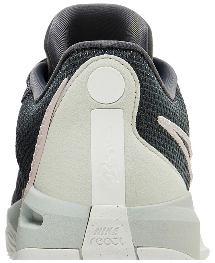 Nike Wmns Sabrina 1 Beyond the Game