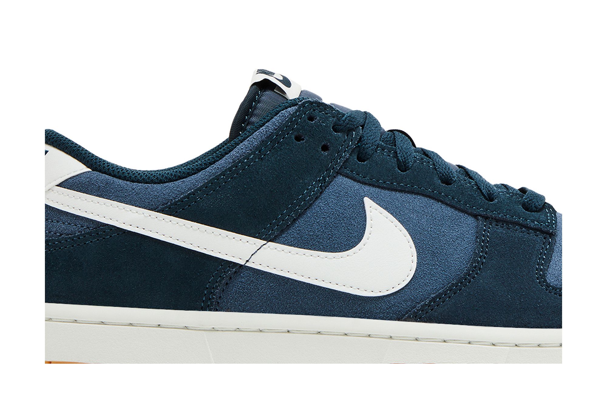 Buy Dunk Low SE 'Armory Navy Gum' - HQ1931 400 | GOAT Buy Dunk Low SE 'Armory Navy Gum' - HQ1931 400 | GOAT