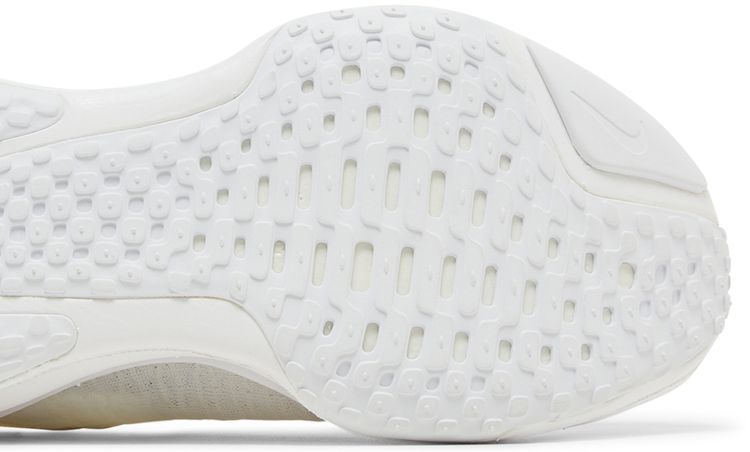 Nike Wmns ZoomX Invincible 3 White Photon Dust