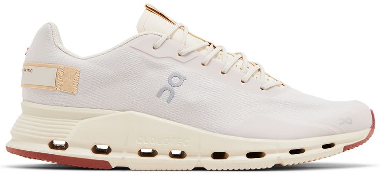 Cloudnova Form Sand Moon