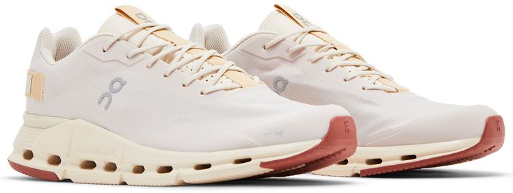 Cloudnova Form Sand Moon