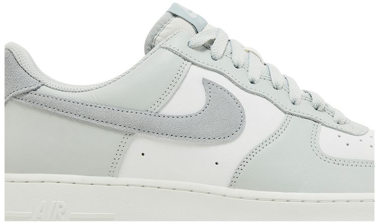 Air Force 1 07 LV8 Light Silver Pumice