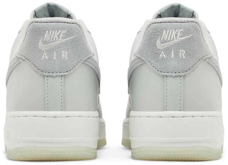 Air Force 1 07 LV8 Light Silver Pumice