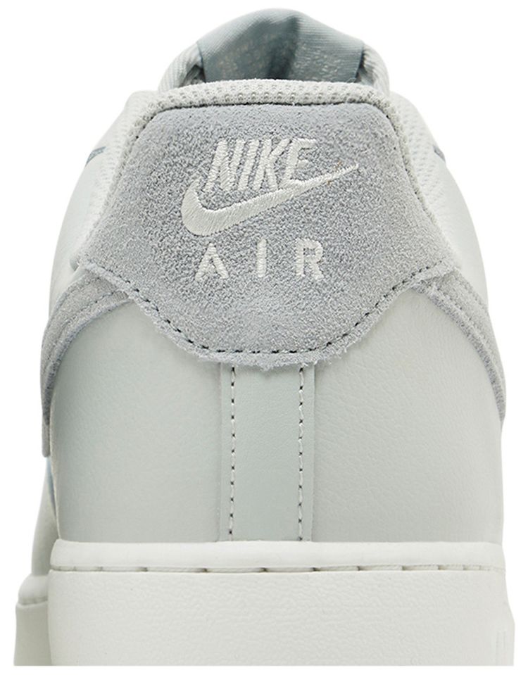 Air Force 1 07 LV8 Light Silver Pumice