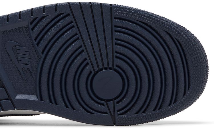 Wmns Air Jordan 1 Mid Midnight Navy Gold Charms