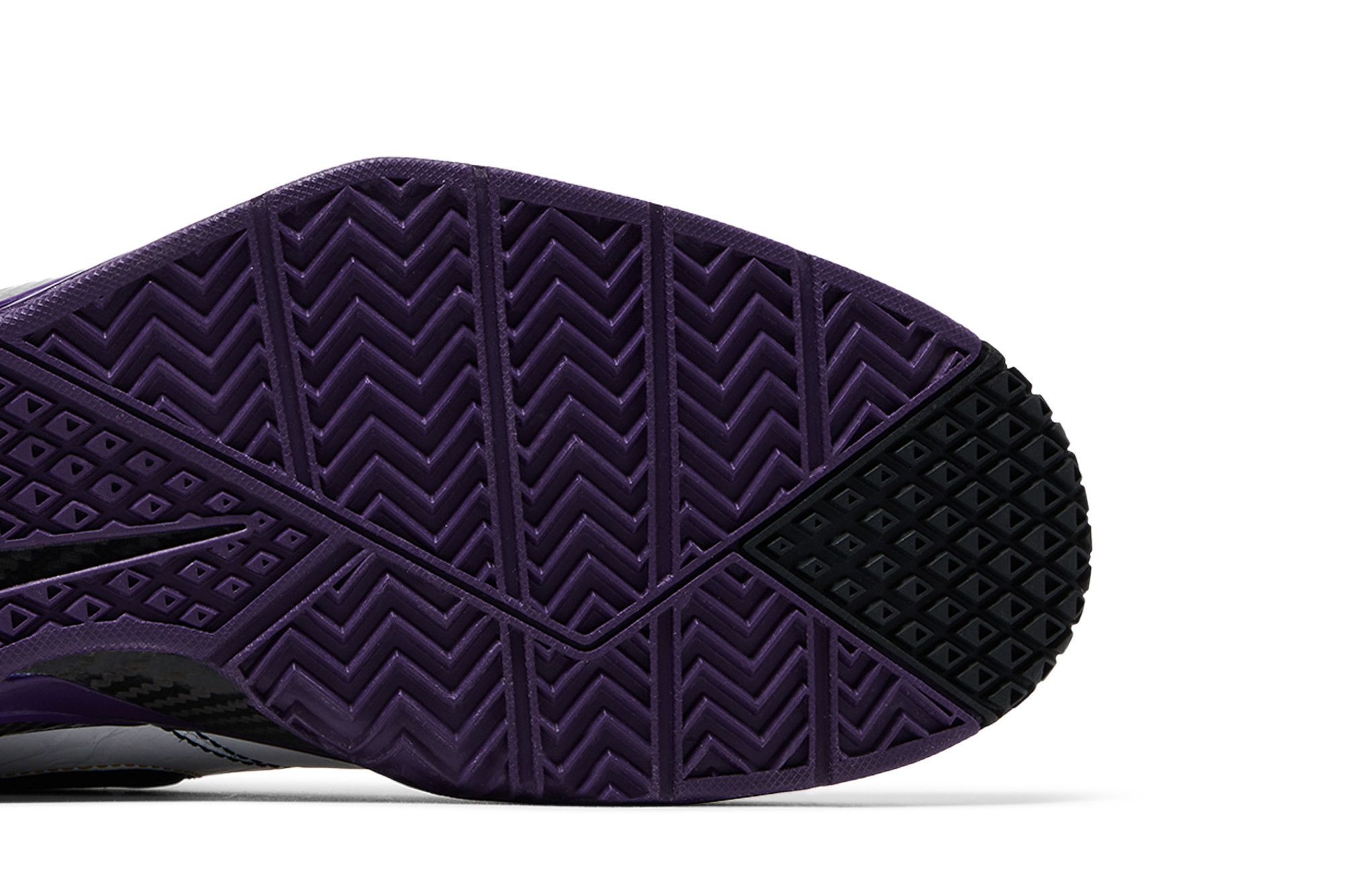 Kobe 1 81 points pe 2025