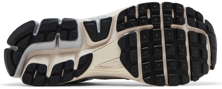 Nike Wmns Air Zoom Vomero 5 Platinum Light Orewood Brown