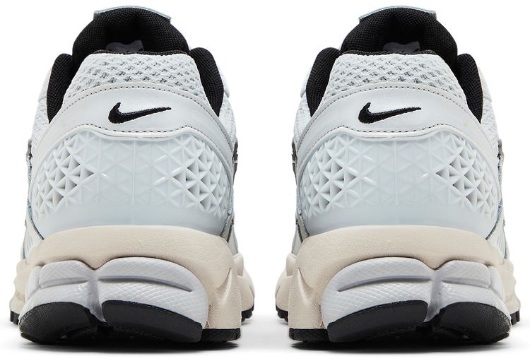 Nike Wmns Air Zoom Vomero 5 Platinum Light Orewood Brown