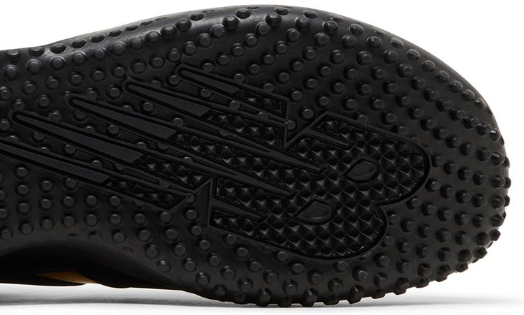 New Balance Ohtani 1 TF Black Metallic Gold