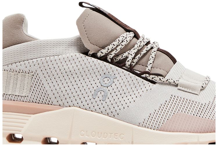 ON Wmns Cloudnova Pearl Shell