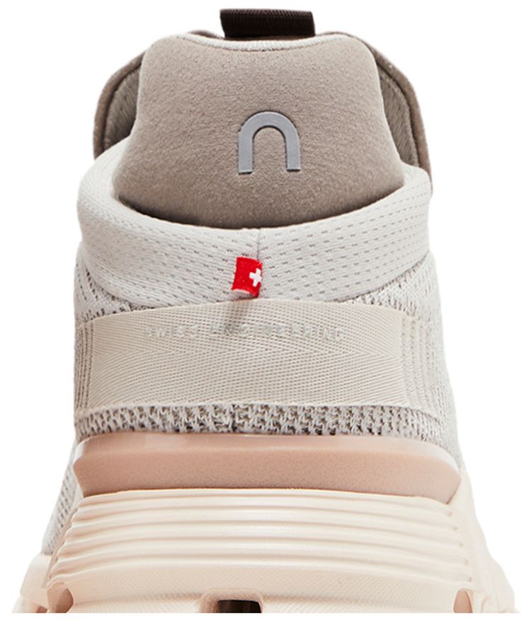 ON Wmns Cloudnova Pearl Shell