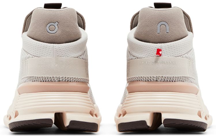 ON Wmns Cloudnova Pearl Shell