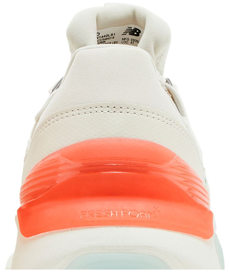 New Balance Wmns Fresh Foam X 1440 Wide Sea Salt Gulf Red