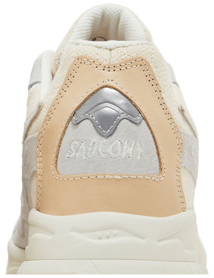 Saucony 3D Grid Hurricane Blank Canvas