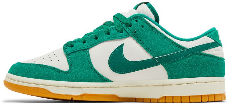 Nike Dunk Low SE Malachite Gum