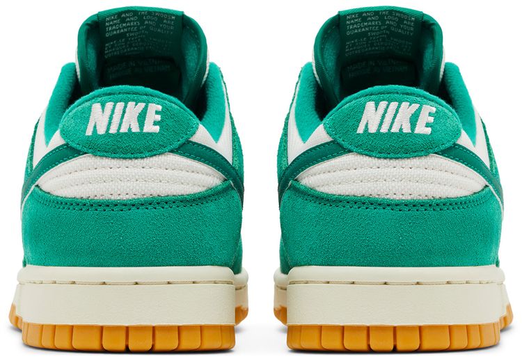 Nike Dunk Low SE Malachite Gum