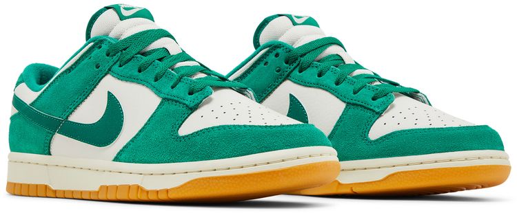Nike Dunk Low SE Malachite Gum