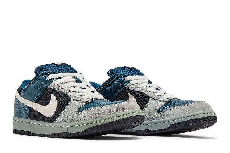 N*9様 【US10】NIKE DUNK LOW PRO SB FUTURA 2 